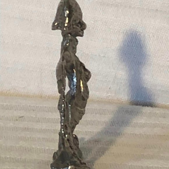 Vintage Small Pewter Clown W/ Hobo Clothes Holding Umbrella - Picture 4 of 9